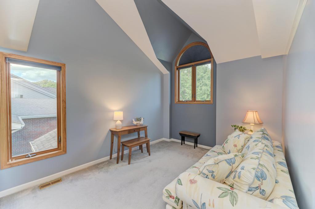 440 Lindley Road Westmont, IL 60559 - Photo 23 of 42 Gallery Image 23