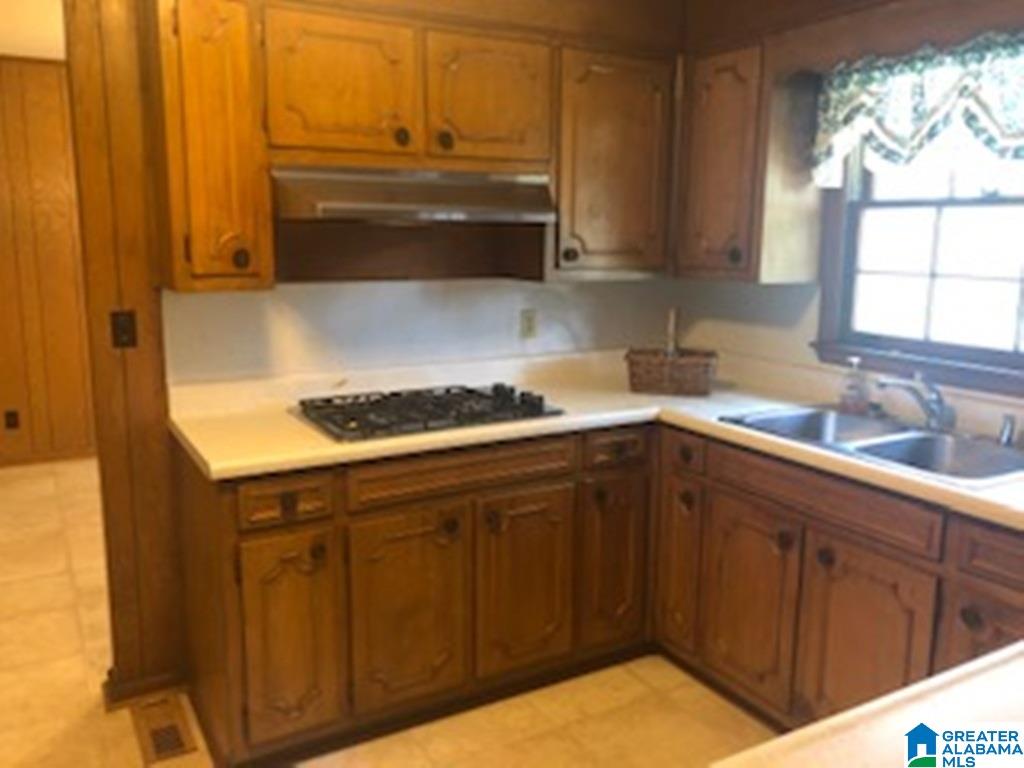 106 Robin Circle Talladega, AL 35160 - Photo 9 of 37