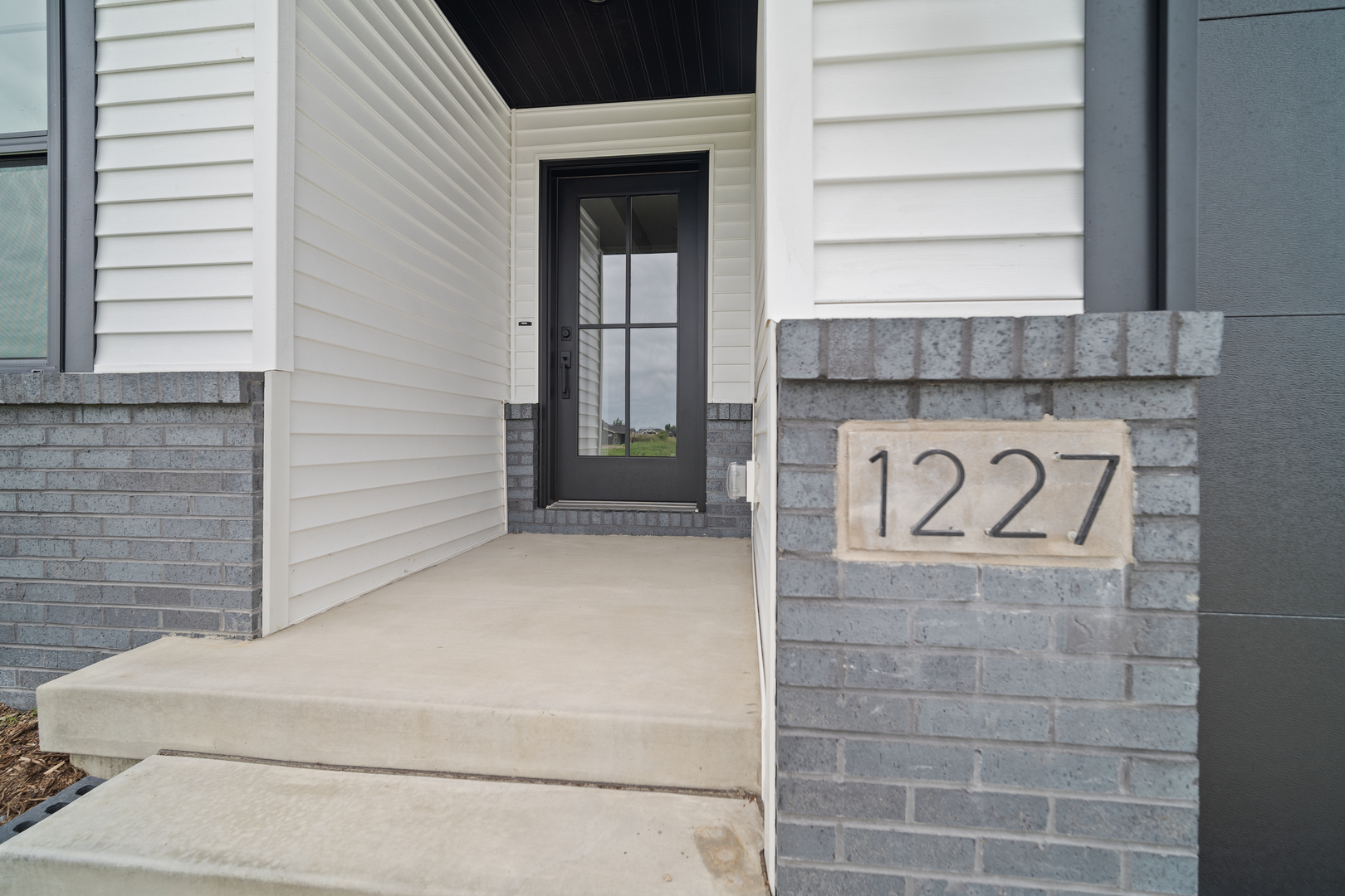 1227 Slate Street Normal, IL 61761 - Photo 2 of 29 Gallery Image 2
