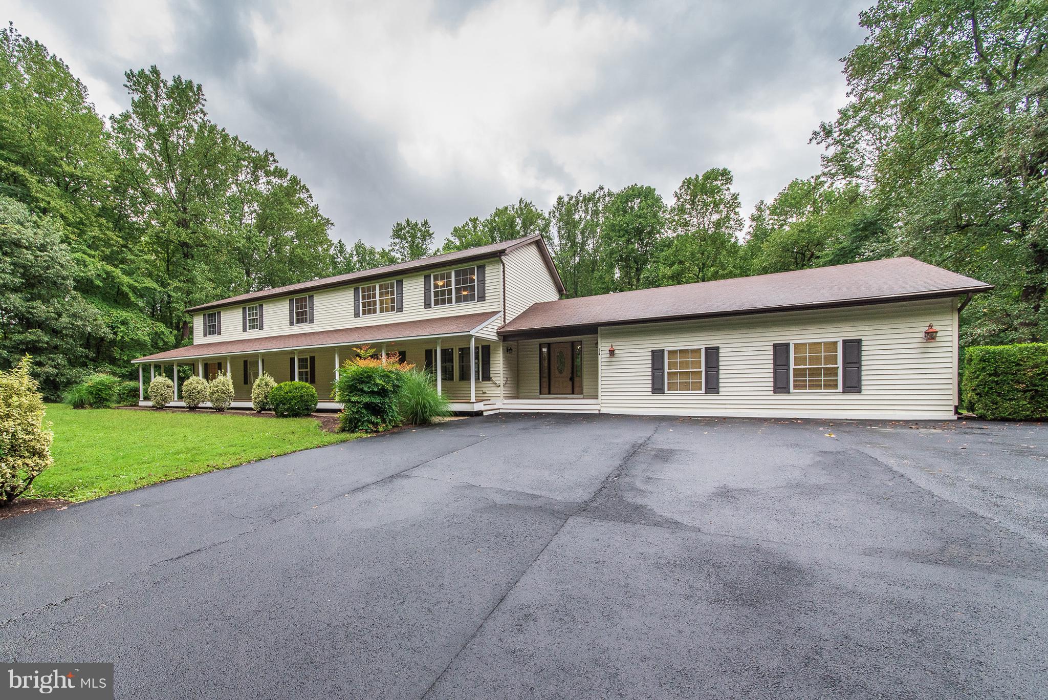24 Leeland Road Edgewater, MD 21037 - Photo 1 of 30 Exterior (Front)