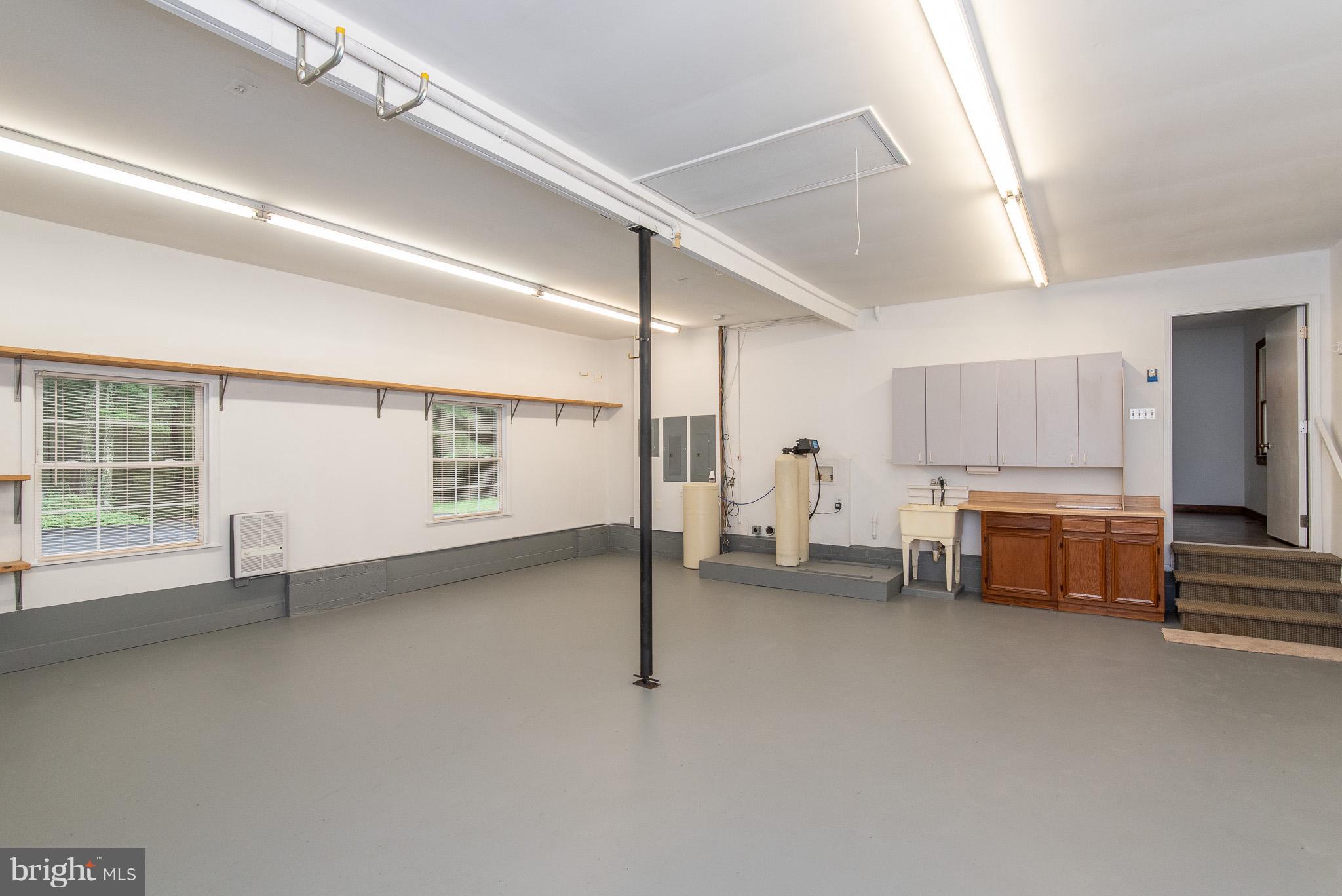 24 Leeland Road Edgewater, MD 21037 - Photo 3 of 30 Workshop