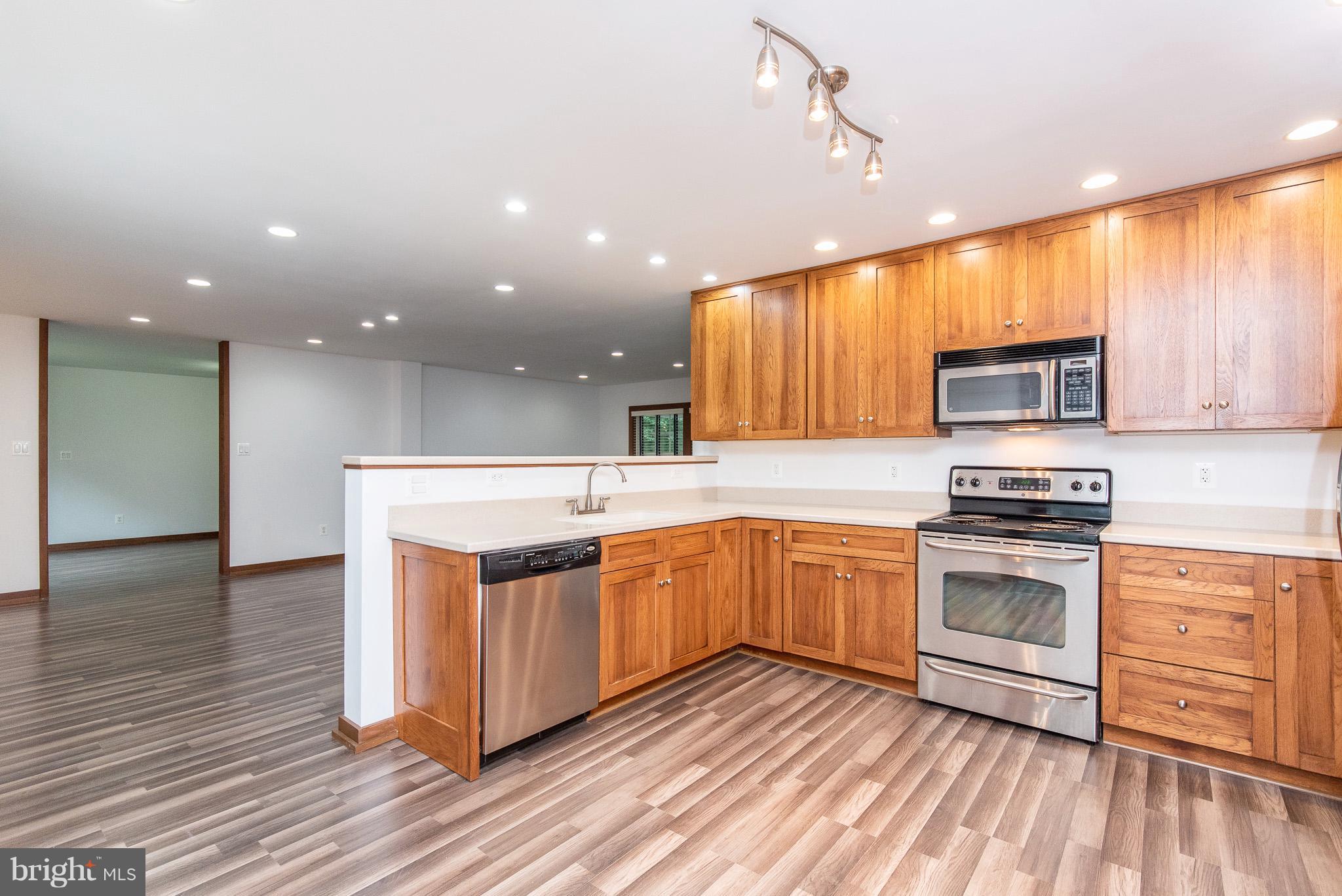 24 Leeland Road Edgewater, MD 21037 - Photo 6 of 30 Kitchen