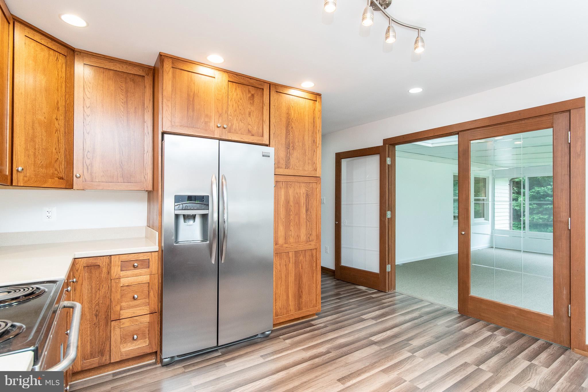 24 Leeland Road Edgewater, MD 21037 - Photo 7 of 30 Kitchen
