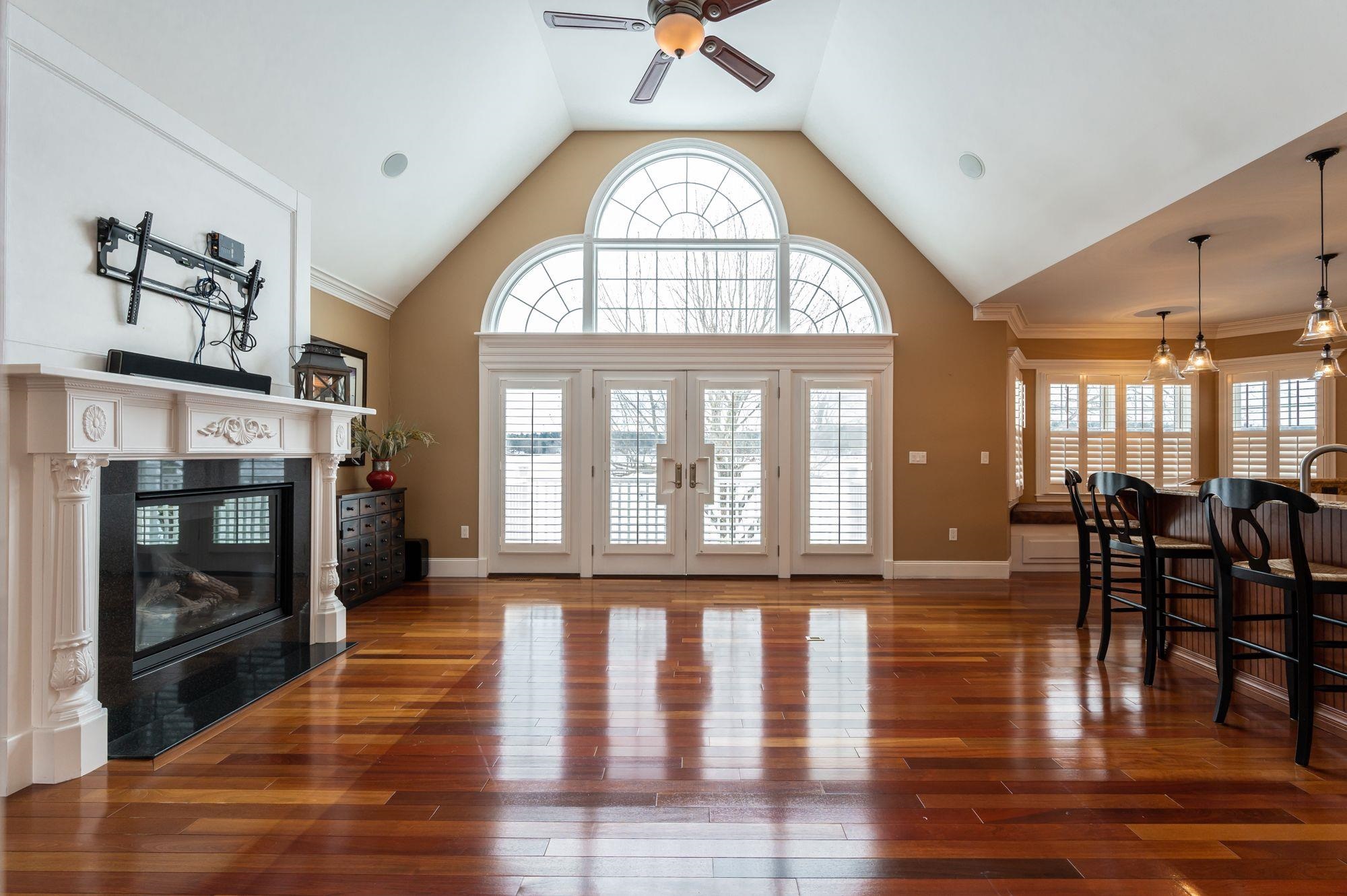 81 Chester Road Derry, NH 03038 - Photo 12 of 40