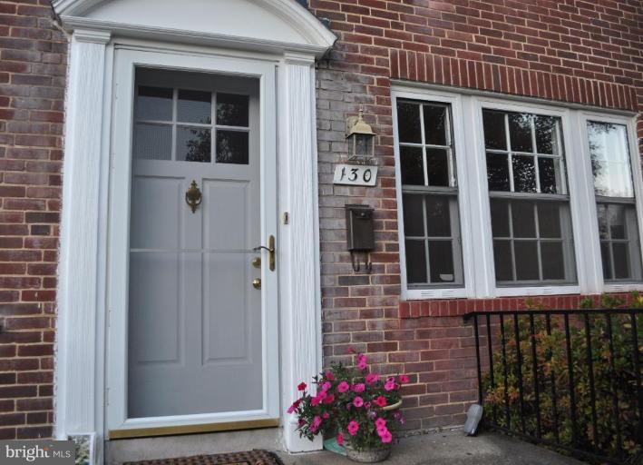 130 Overbrook Road Baltimore, MD 21212 - Photo 1 of 16 Exterior (Main)
