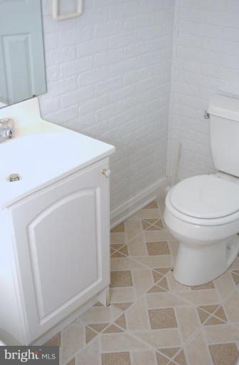 130 Overbrook Road Baltimore, MD 21212 - Photo 2 of 16 Bath #2