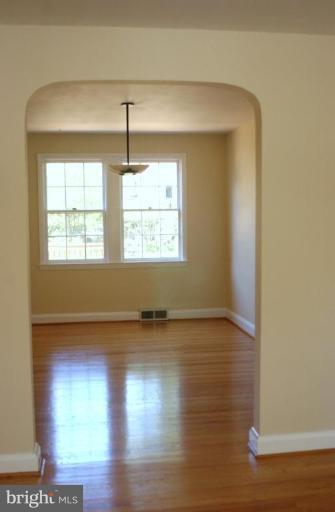 130 Overbrook Road Baltimore, MD 21212 - Photo 7 of 16 Dining Room