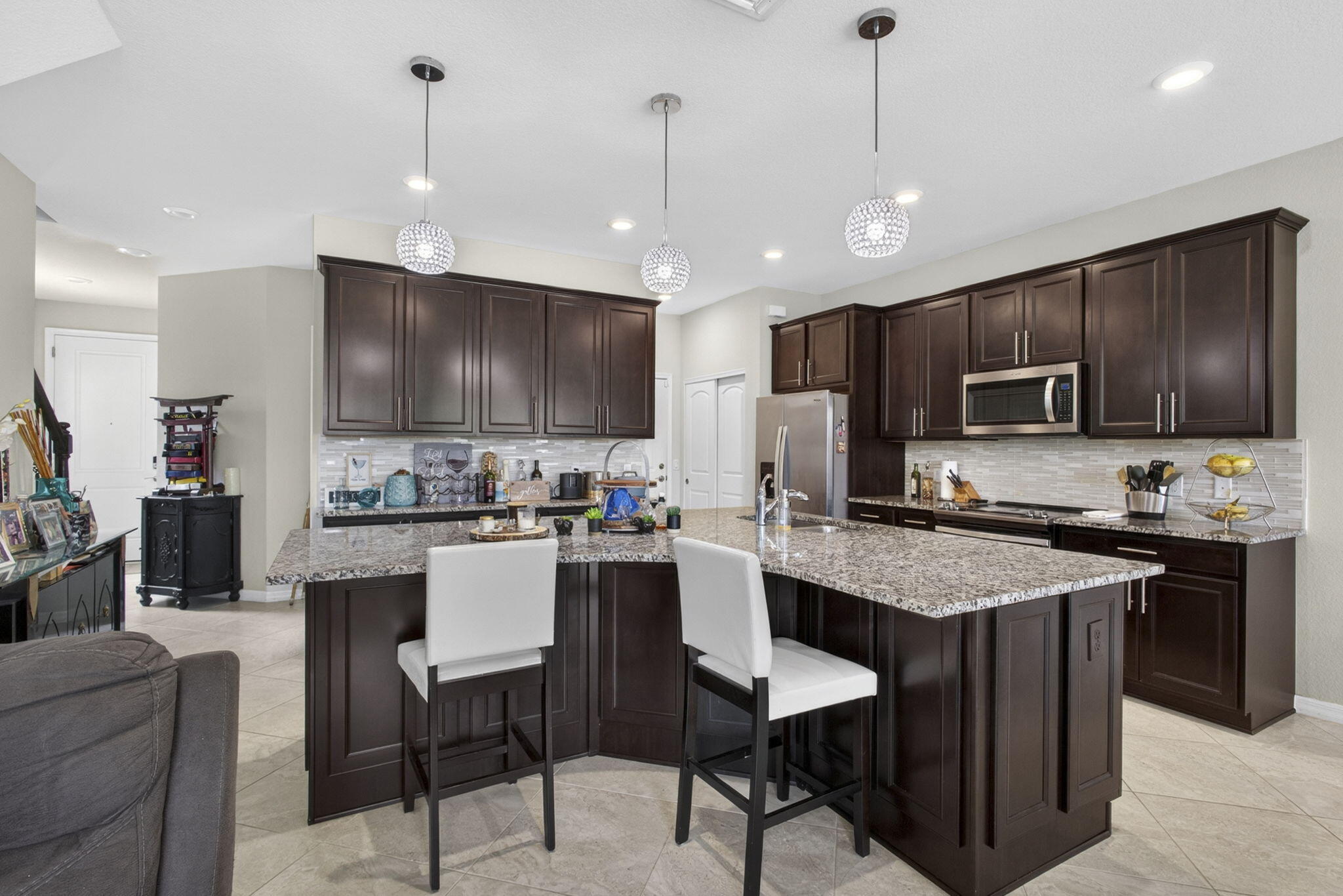 8347 Cadre Noir Road Lake Worth, FL 33467 - Photo 4 of 34 18-web-or-mls-BS1A8097