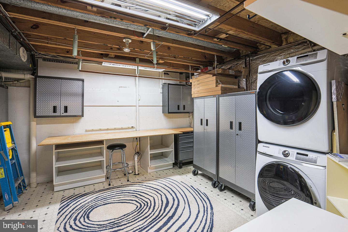 2734 Quarry Heights Way Baltimore, MD 21209 - Photo 22 of 25 a utility room with dryer and washer