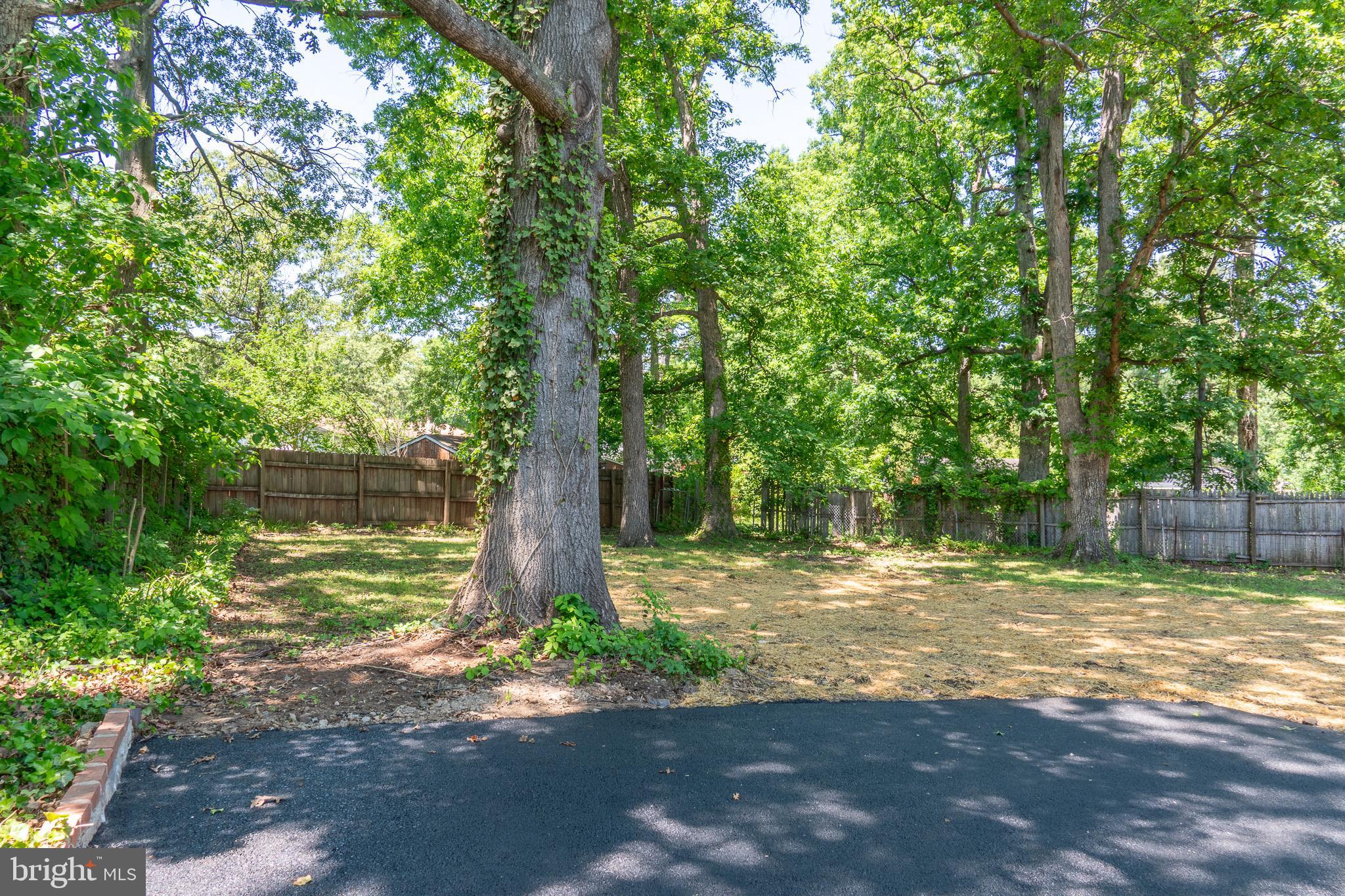 9208 Lanham Severn Road Lanham, MD 20706 - Photo 3 of 24