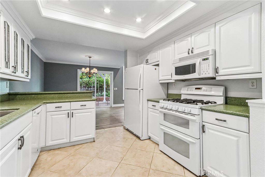 13595 Banyon Road Tustin, CA 92782 - Photo 11 of 44 Gallery Image 11