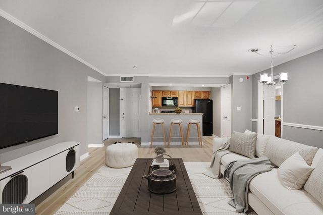 $375,000 | 1504 Lincoln Way, Unit 101, McLean, VA 22102