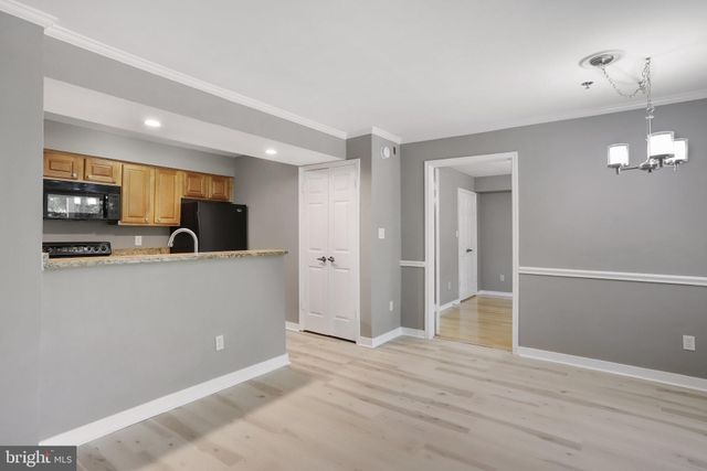 $375,000 | 1504 Lincoln Way, Unit 101, McLean, VA 22102