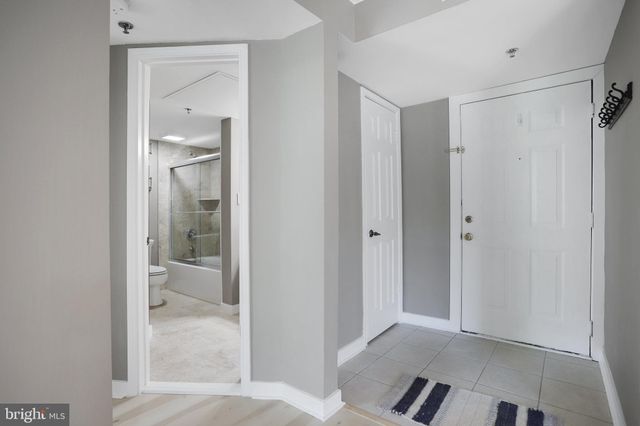 $375,000 | 1504 Lincoln Way, Unit 101, McLean, VA 22102