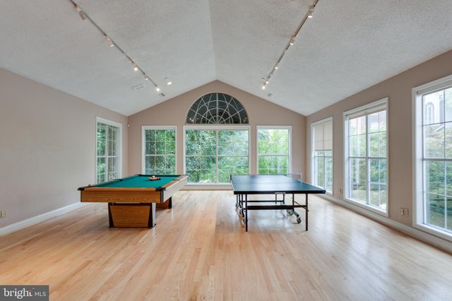 $375,000 | 1504 Lincoln Way, Unit 101, McLean, VA 22102