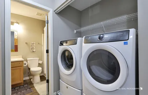 $400,000 | 1407 Janice Lane, Round Lake, IL 60073