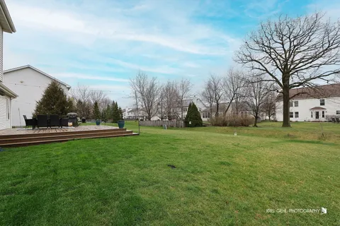 $400,000 | 1407 Janice Lane, Round Lake, IL 60073