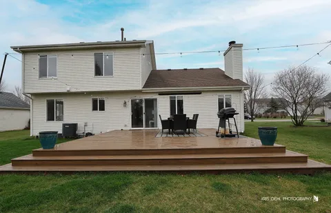 $400,000 | 1407 Janice Lane, Round Lake, IL 60073