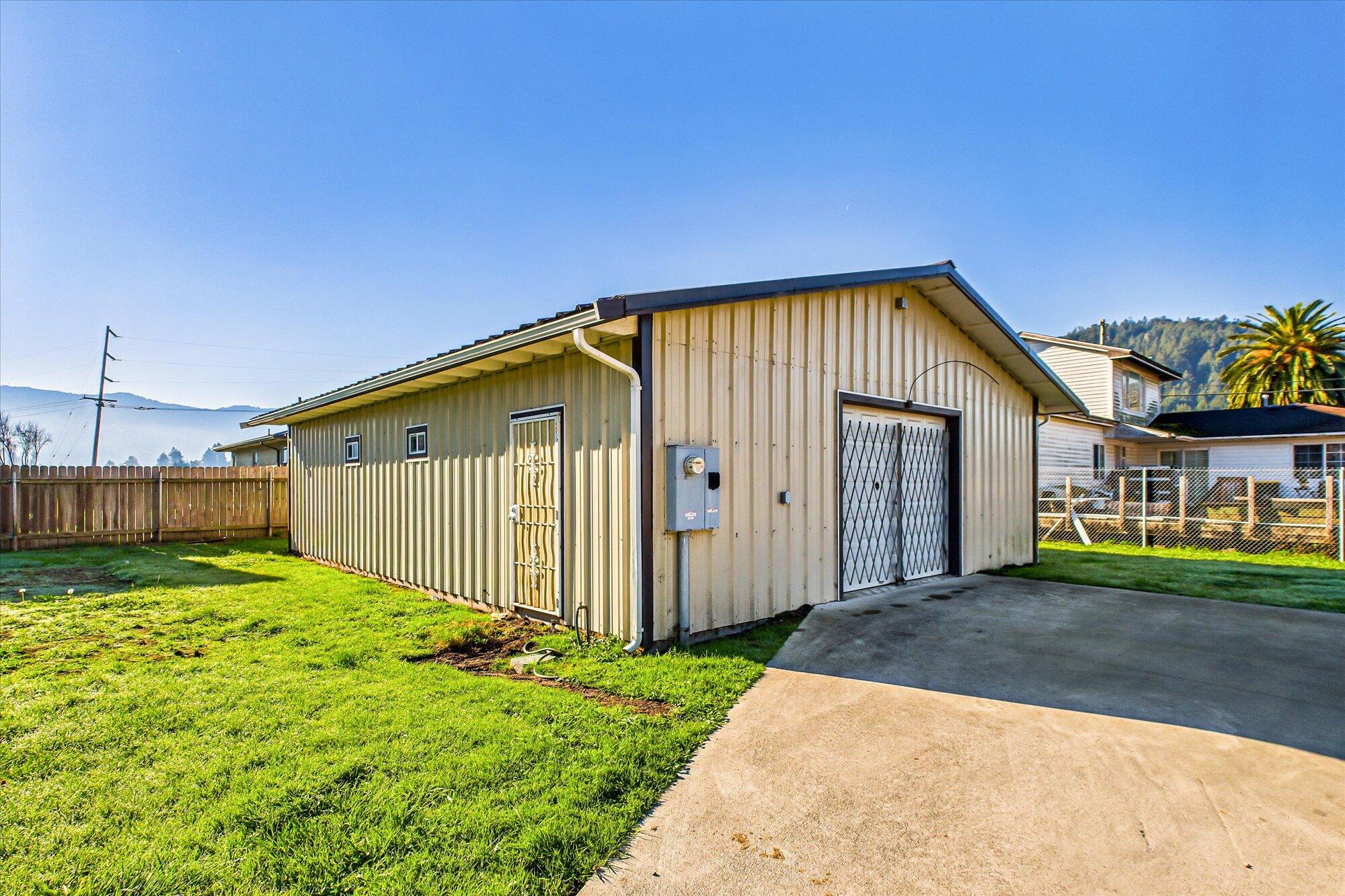 230 Smither Court Rio Dell, CA 95562 - Photo 32 of 37