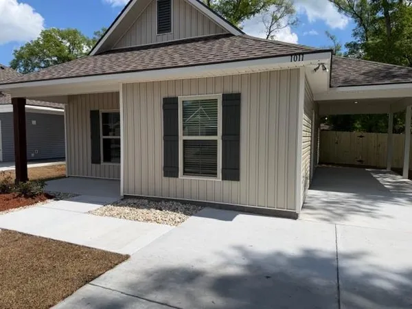 $1,500 | 1011 South Pine Street, Hammond, LA 70403