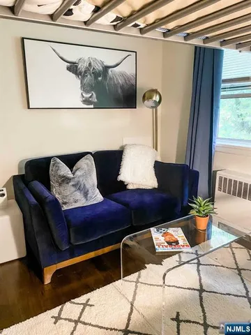 $3,950 | 280-320 Oak Street, Unit 314D, Ridgewood, NJ 07450