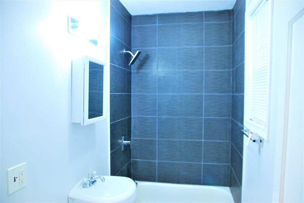 4 Albert Street Worcester, MA 01610 - Photo 4 of 26