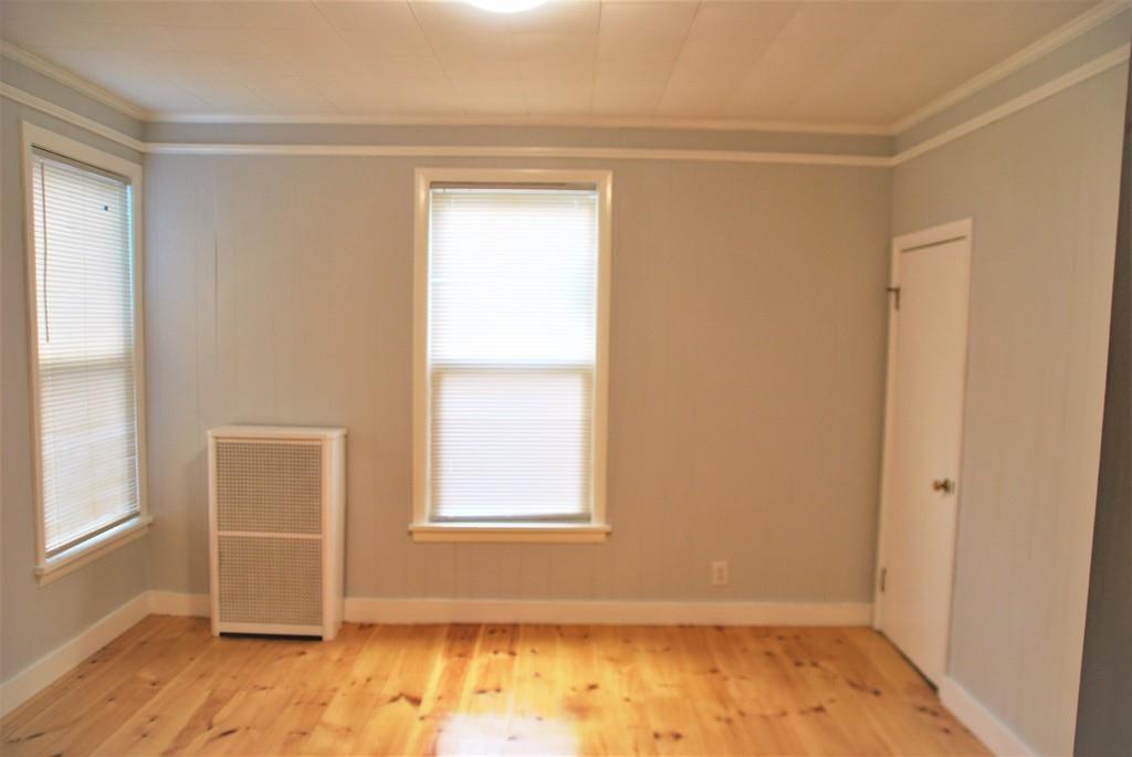 4 Albert Street Worcester, MA 01610 - Photo 5 of 26