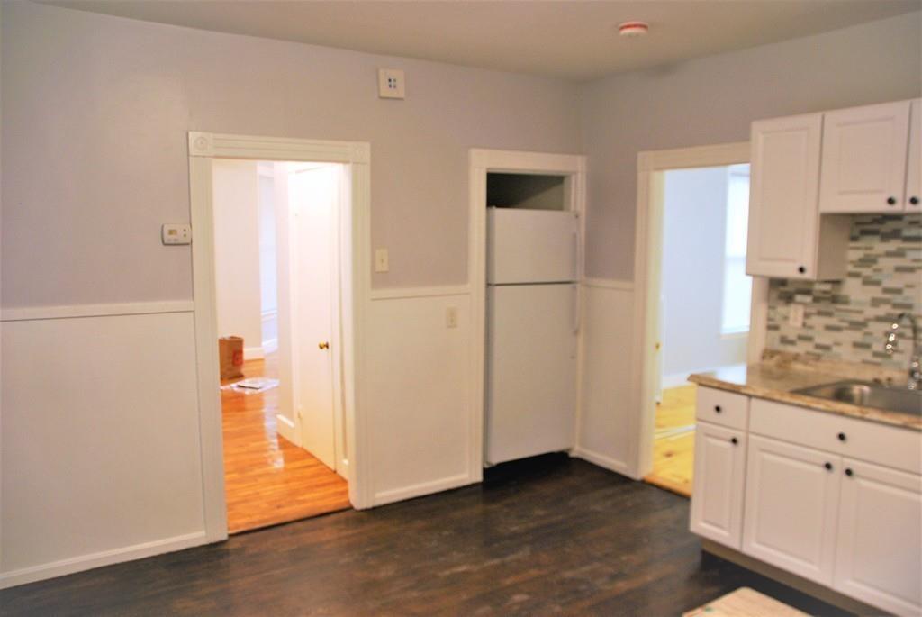 4 Albert Street Worcester, MA 01610 - Photo 9 of 26