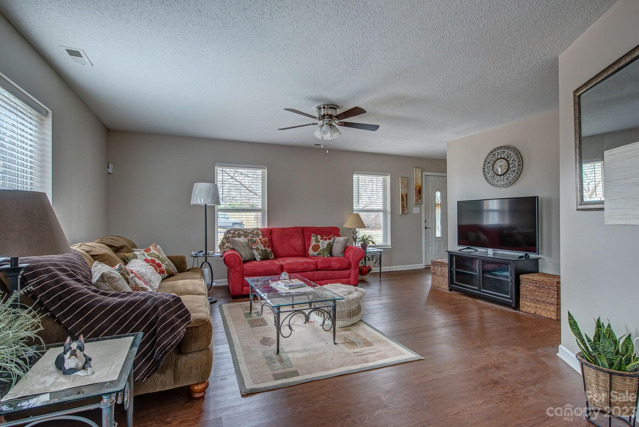 136 Kiser Dairy Road Dallas, NC 28034 - Photo 5 of 25 Gallery Image 5