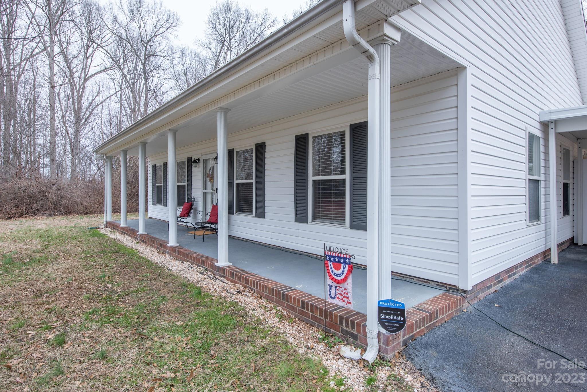 136 Kiser Dairy Road Dallas, NC 28034 - Photo 6 of 25 Gallery Image 6