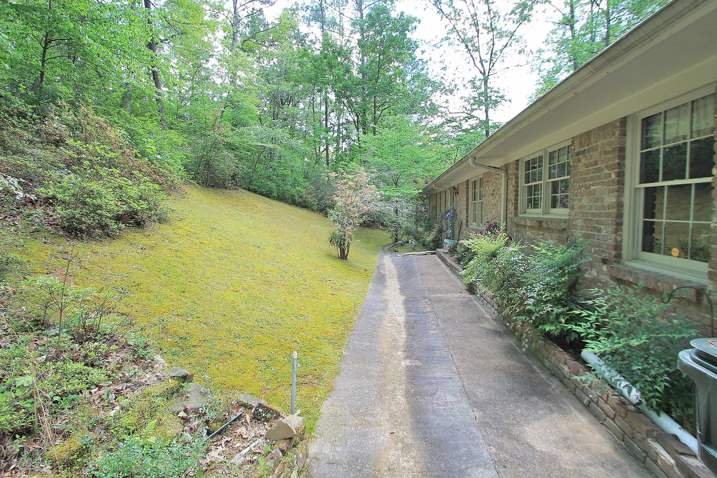 1301 College Hill Road Jasper, AL 35501 - Photo 3 of 17 Gallery Image 3