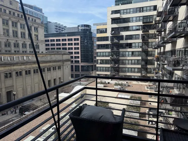 $2,800 | 130 South Canal Street, Unit 520, Chicago, IL 60606