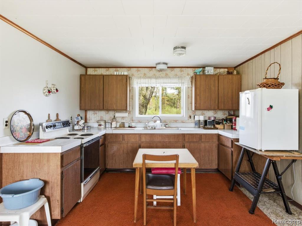 9190 Bryce Road Avoca, MI 48006 - Photo 24 of 46