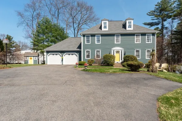 $999,900 | 11 Patriot Drive, Northborough, MA 01532