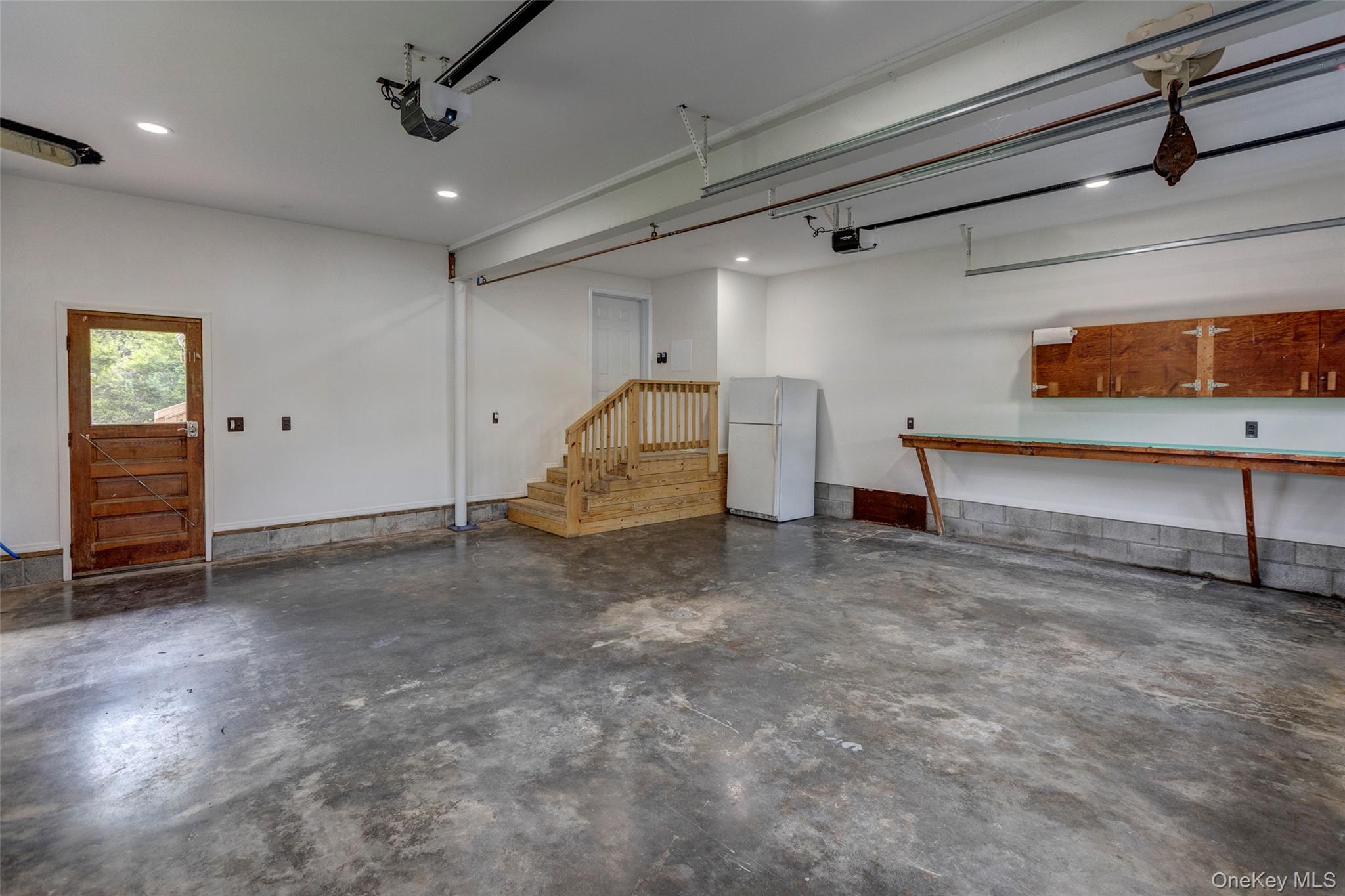 4 Low Road Wallkill, NY 12589 - Photo 25 of 50 garage