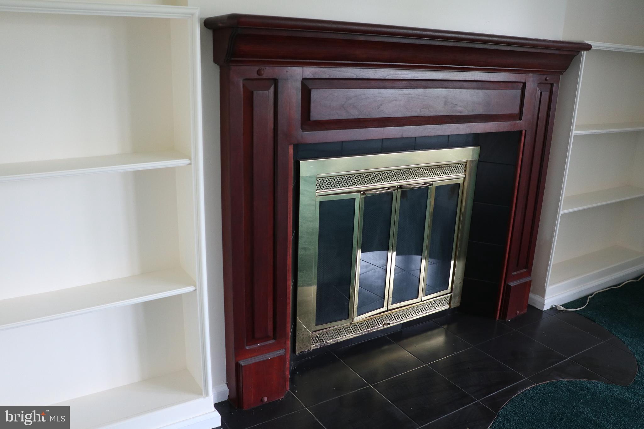120 Country Club Road Willingboro, NJ 08046 - Photo 12 of 21 Fireplace and built-ins in living room