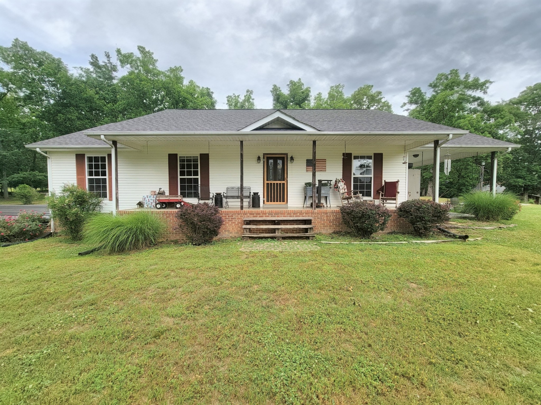 1089 Jim Clark Road Erin, TN 37061 - Photo 2 of 71