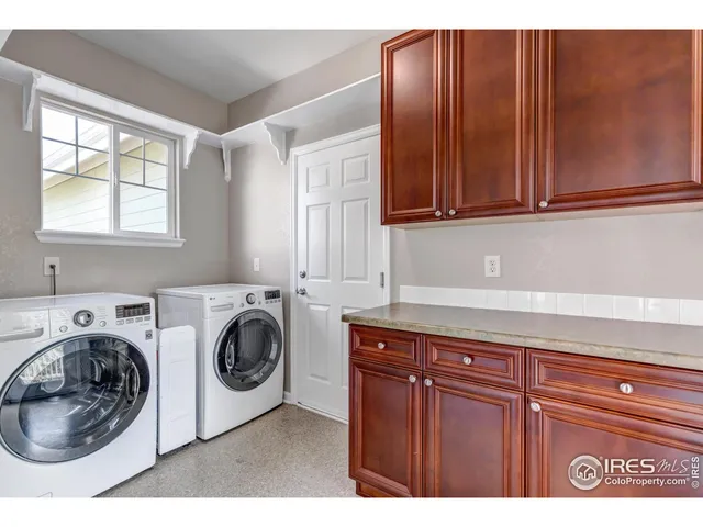 a view of house with a garden