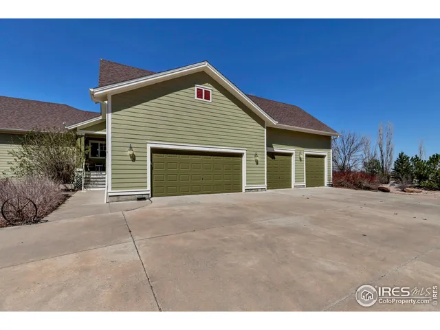 $900,000 | 3545 Cottonwood Circle, Longmont, CO 80504