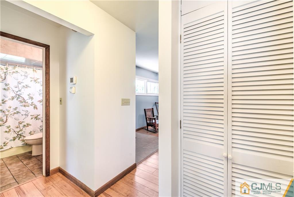 33 Kendall Road Kendall Park, NJ 08824 - Photo 15 of 25 Gallery Image 15