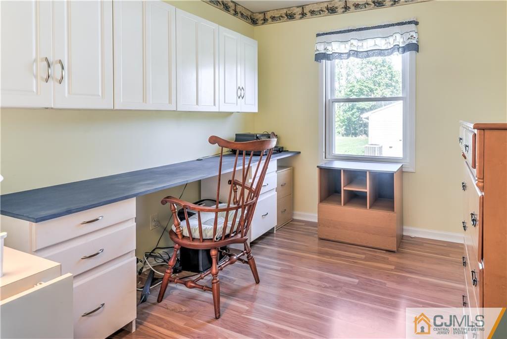33 Kendall Road Kendall Park, NJ 08824 - Photo 21 of 25 Gallery Image 21