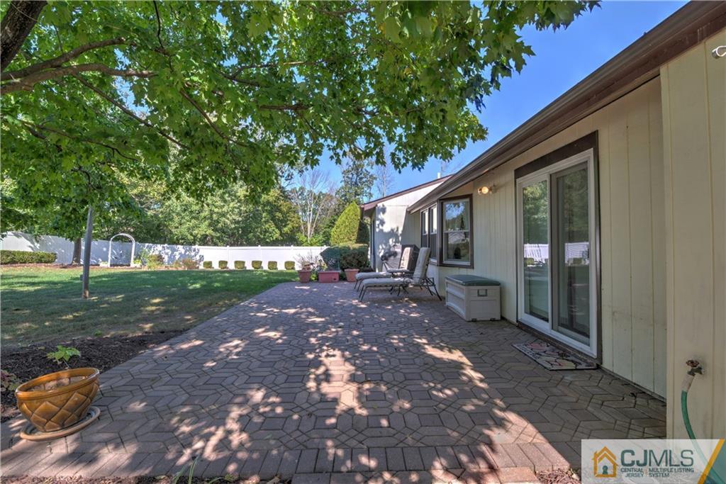 33 Kendall Road Kendall Park, NJ 08824 - Photo 23 of 25 Gallery Image 23