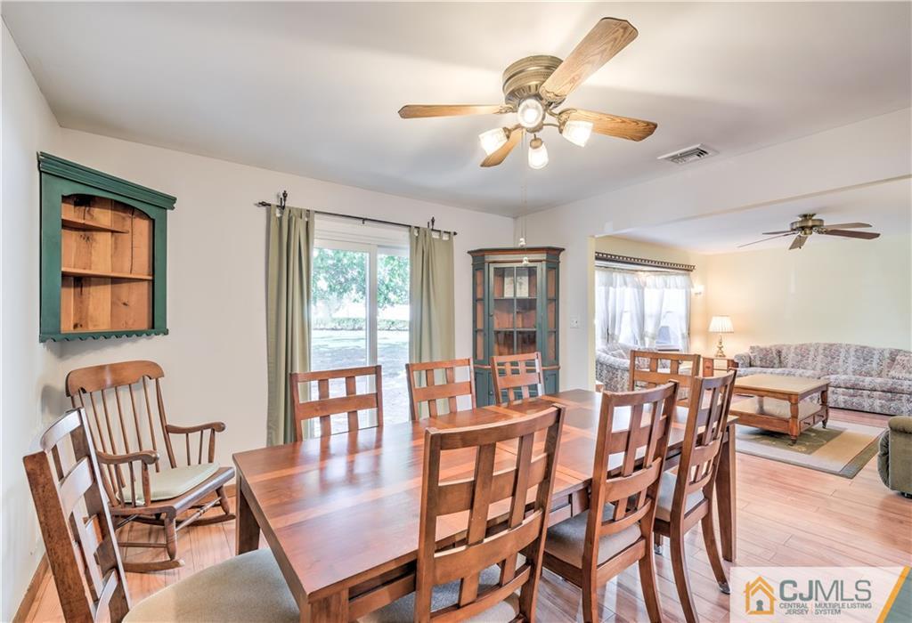 33 Kendall Road Kendall Park, NJ 08824 - Photo 10 of 25 Gallery Image 10