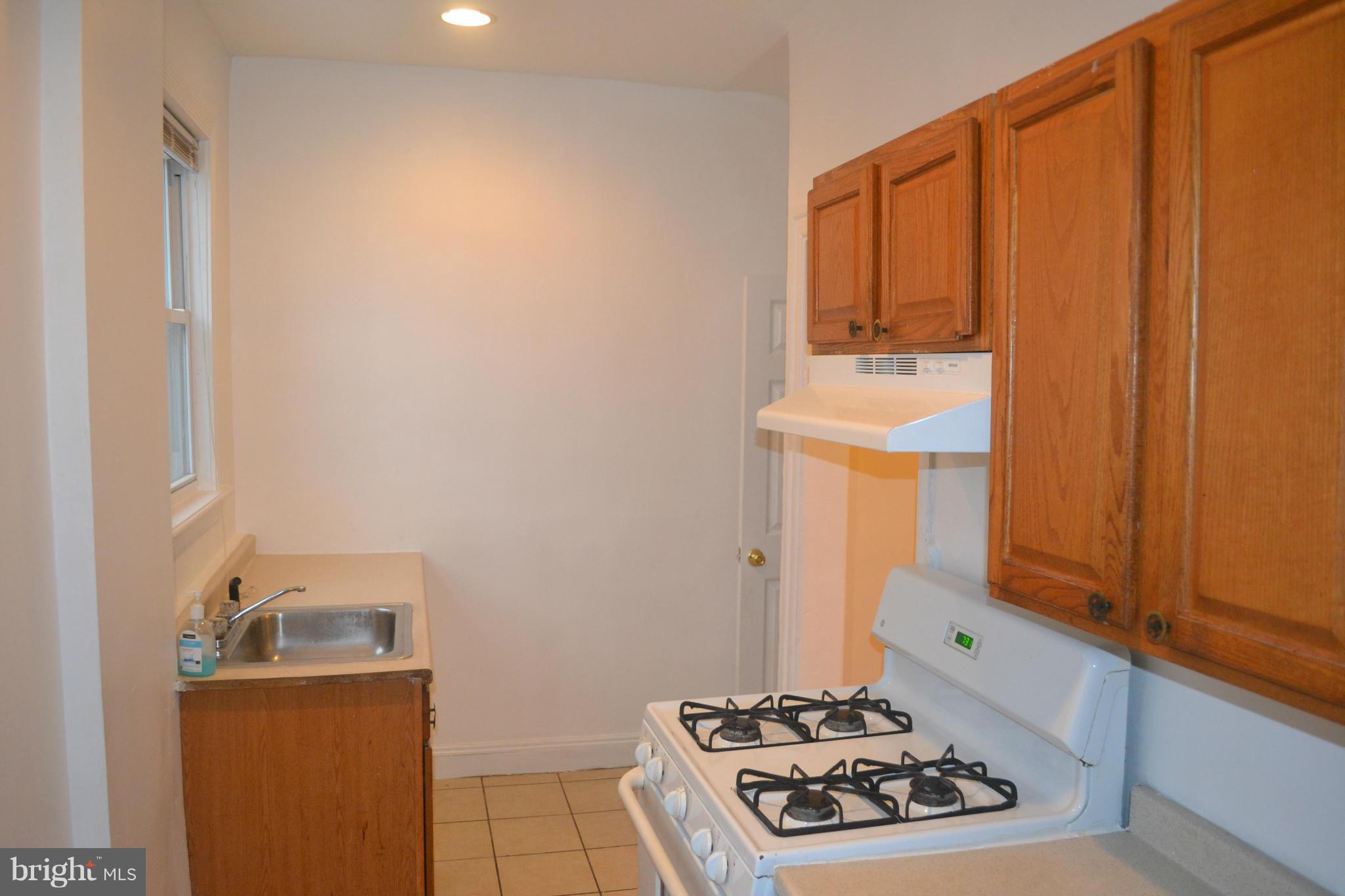 518 Roxboro Place Northwest Washington, DC 20011 - Photo 12 of 18 Kitchen