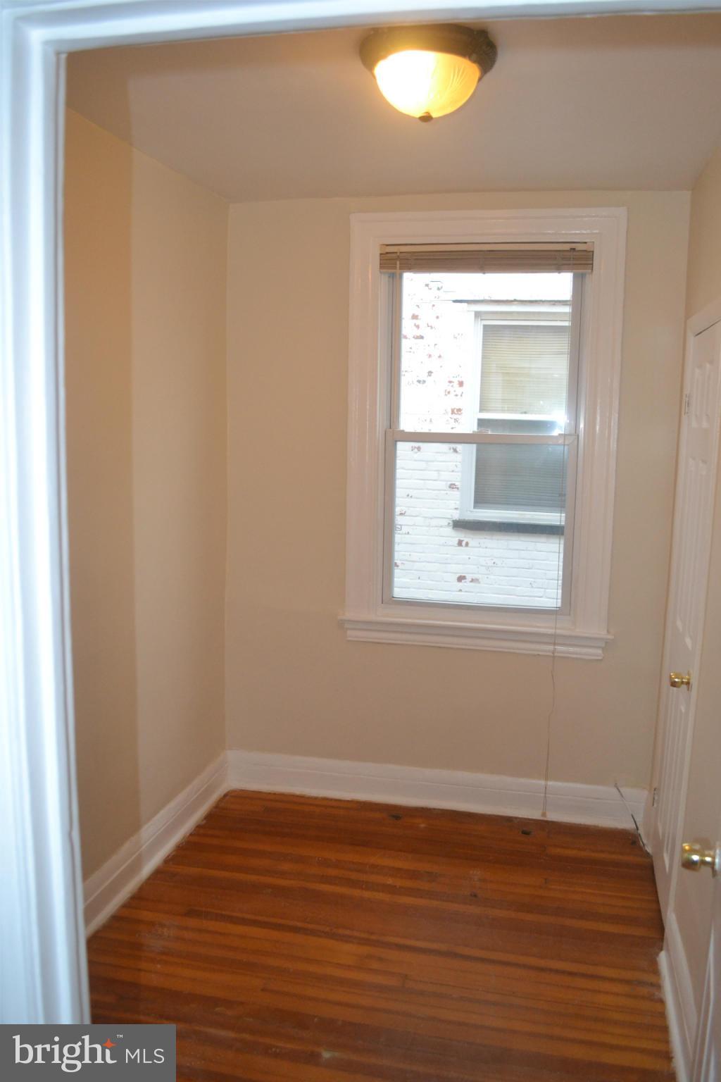 518 Roxboro Place Northwest Washington, DC 20011 - Photo 8 of 18 Bedroom