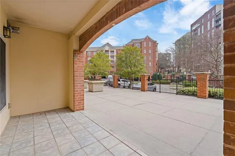 $425,000 | 211 Colonial Homes Drive Northwest, Unit 2106, Atlanta, GA 30309
