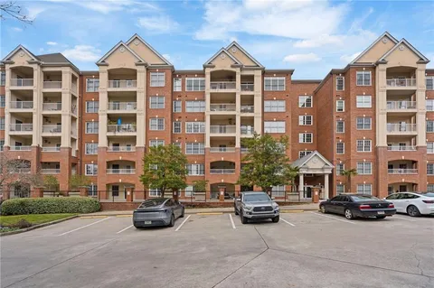$425,000 | 211 Colonial Homes Drive Northwest, Unit 2106, Atlanta, GA 30309