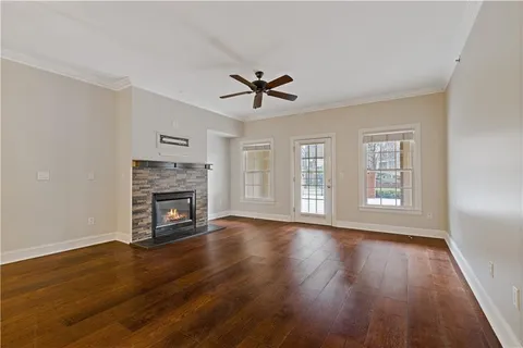 $425,000 | 211 Colonial Homes Drive Northwest, Unit 2106, Atlanta, GA 30309