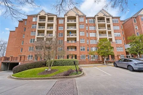 $425,000 | 211 Colonial Homes Drive Northwest, Unit 2106, Atlanta, GA 30309