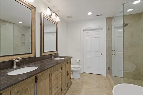 $425,000 | 211 Colonial Homes Drive Northwest, Unit 2106, Atlanta, GA 30309